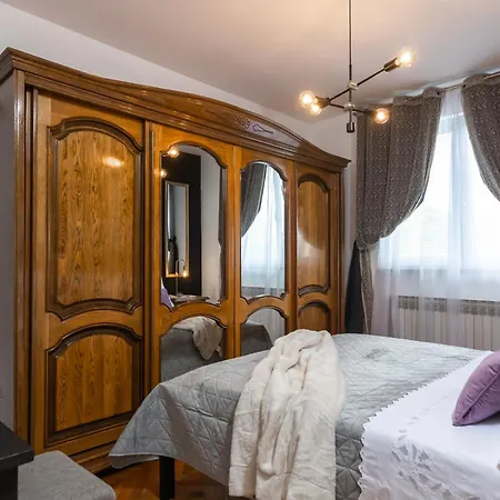 Deluxe Roma *