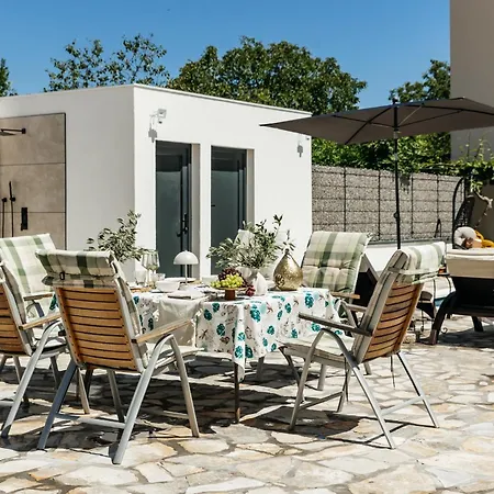 Deluxe Roma Apartament *